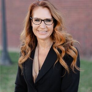 Meet your Posher, Lynn